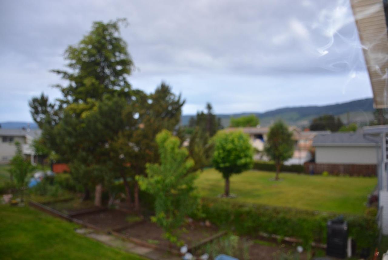 Aasra Home Kelowna Zewnętrze zdjęcie