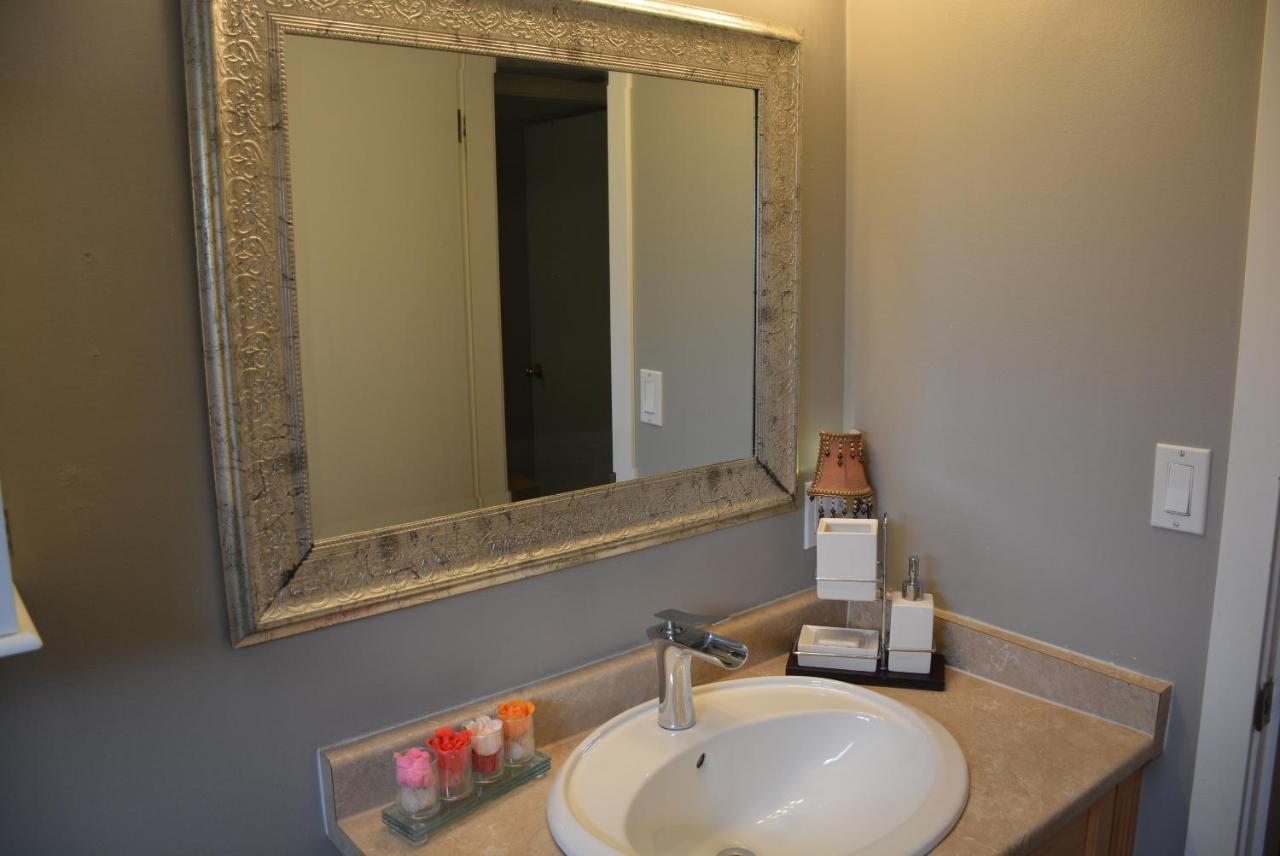 Aasra Home Kelowna Zewnętrze zdjęcie